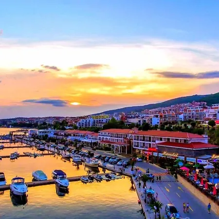 Marina Private C7 *